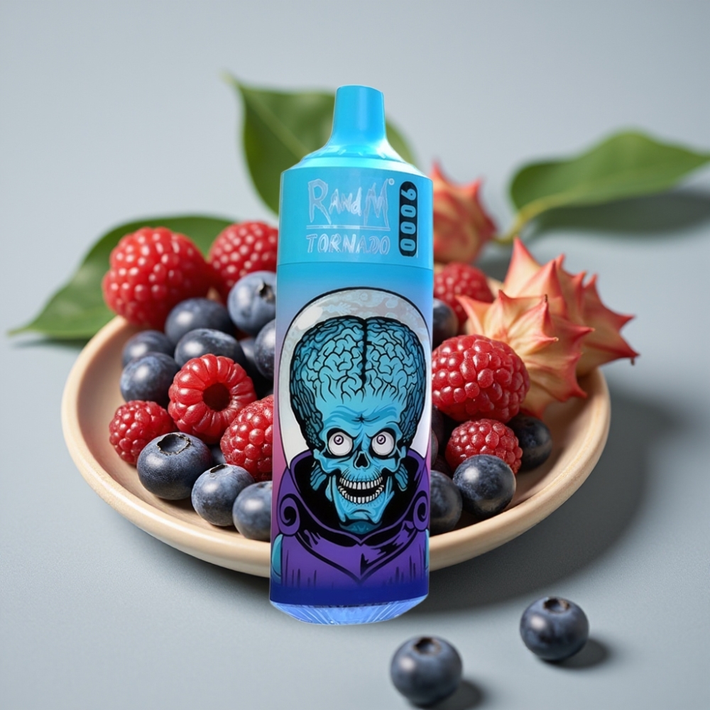 RandM Tornado 9000 Puffs 850 mAh 18 mL Mesh Coil Blauwe Bes Kers Cranberry